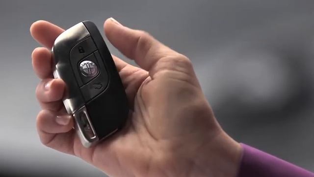 Fisker Karma Key Fob Operation смотреть онлайн