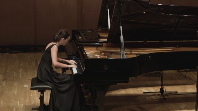 Анастасия Махамендрикова. Bach Prelude and Fugue As Dur смотреть онлайн