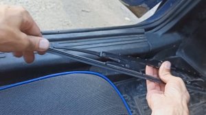 Замена резинок дворников. Меняем резинки на каркасных щетках стеклоочистителей.