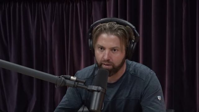 Forrest Galante: Crocodiles DO Hunt Human Beings смотреть онлайн