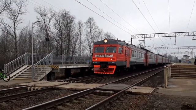 Электропоезд ЭТ2М-035 