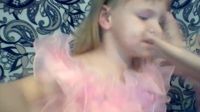 МАКИЯЖ ОТ МЛАДШЕЙ СЕСТРЫ/ТЕСТИРУЕМ ДЕТСКУЮ КОСМЕТИКУ смотреть онлайн