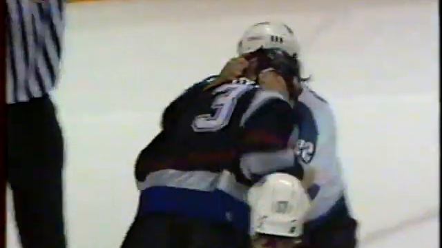 Scott Hannan vs Jarkko Ruutu Round 1 & 2 смотреть онлайн