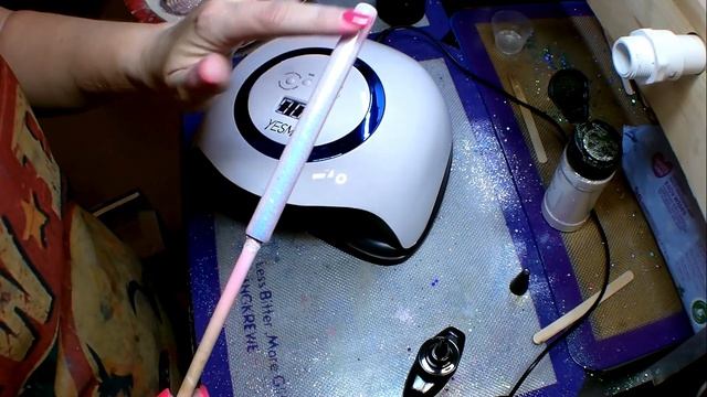 UV Resin and Clear Cast Vinyl on Glitter Pen | Broken Leg Vinyl | Bee Jay's Glitter смотреть онлайн