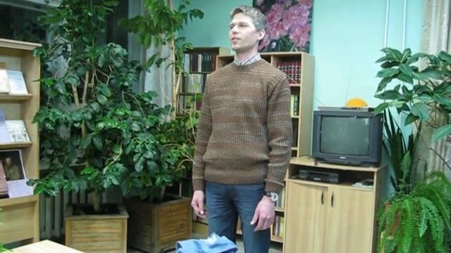 Александров Григорий читает свои стихи в библиотеке университета. смотреть онлайн
