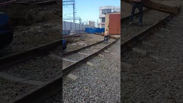 Брус в окно зах¥ячил