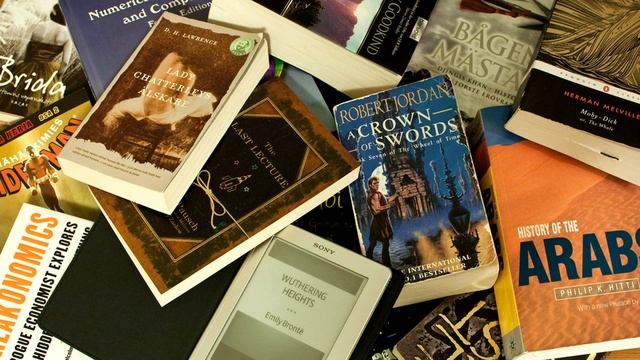 (3D binaural sound) Asmr sound of paperback books. Try to smell the sound смотреть онлайн