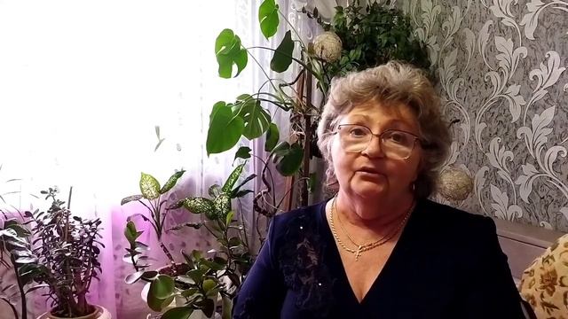 Мы так хотели быстро повзрослеть, а старики все те, кому за 40... #стихи #стихиожизни смотреть онлайн
