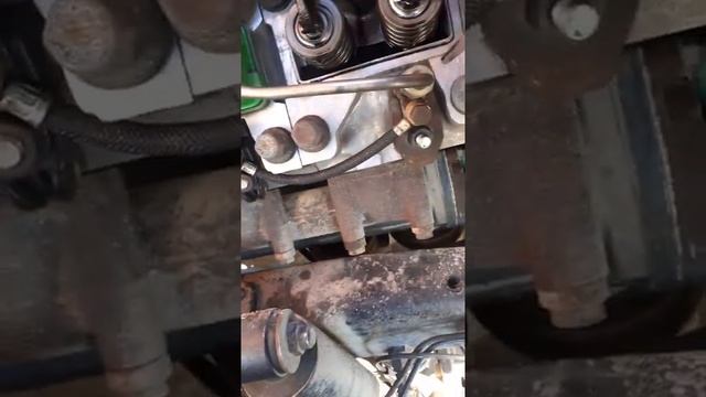 Регулирую зазоры клапанов на камазе. смотреть онлайн