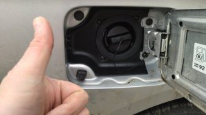 Лада Веста,,,облицовка бензобака !!! а чё так можно было !!!