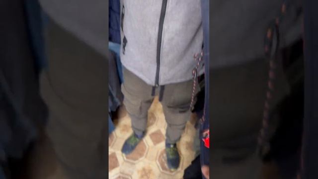 Джоггеры на Серёге 3000 ₽ Аляска CORBONA? 9000 ₽ смотреть онлайн