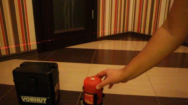 VORHUT Лазерный невелир 2 плоскости VL2X + очки 34-202 смотреть онлайн