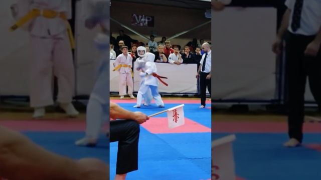 ПРОБИЛ печень #kyokushin #kyokushinkaikarate #fight #karate #knokdown смотреть онлайн