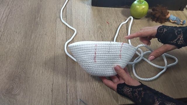 Купила в магазине шнур и сшила красивую вещицу... внучка в восторге . смотреть онлайн