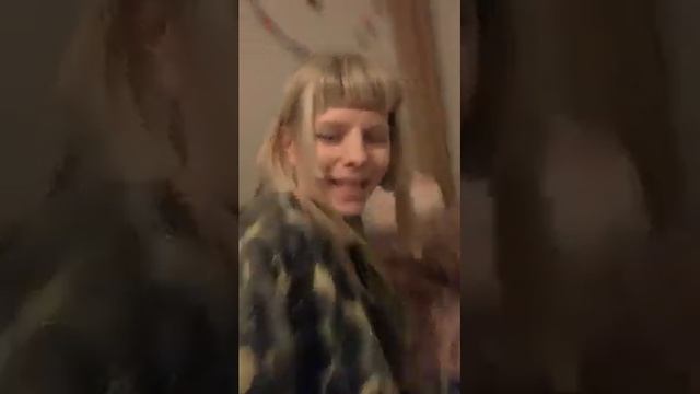 AURORA Quarantine Live Stream #3 (March 28, 2020) смотреть онлайн