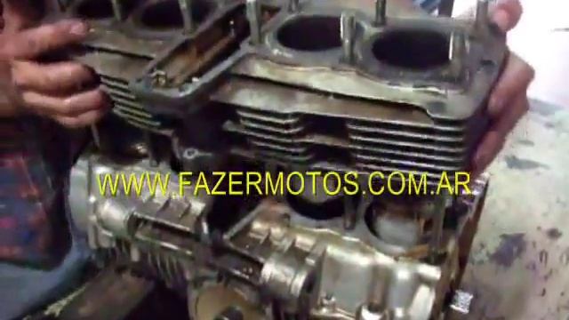 Desarmando cilindros Honda CB 750 F смотреть онлайн
