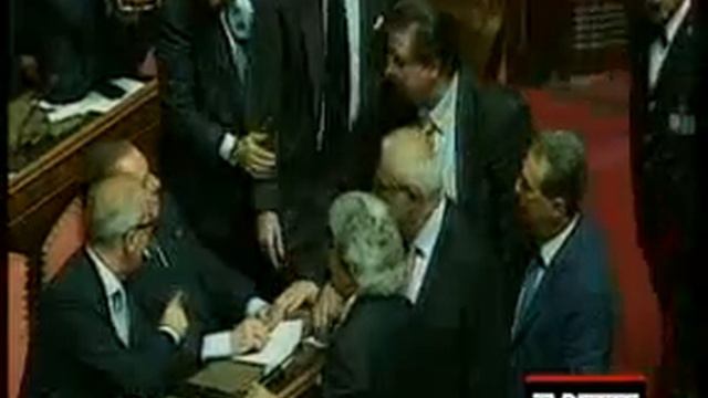 Politica. La spaccatura nel Pdl. Int. Francesco Verderami (editorialista "Corriere della Sera"). смотреть онлайн