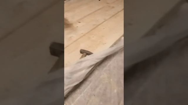 Делаю второй пол с утеплением минватой 5см. Надеюсь пол станет значительно теплее, пока пол холодны смотреть онлайн