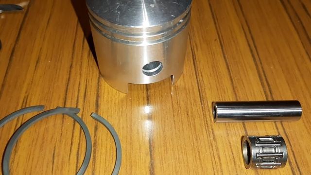 Веломотор F 80. Разновидности поршней.