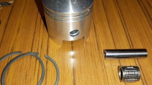 Веломотор F 80. Разновидности поршней.