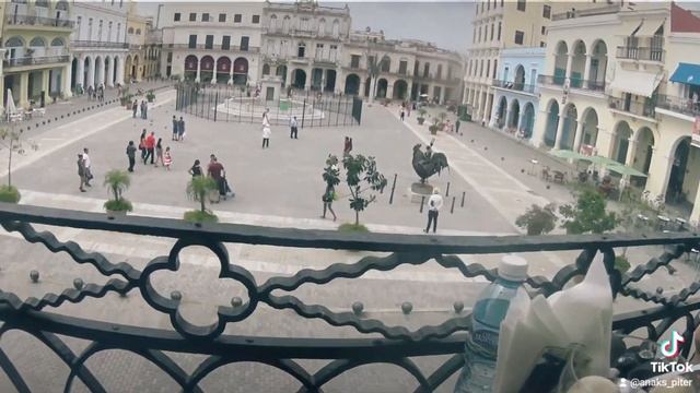 Plaza Vieja. Havana - Cuba. TRAVEL. смотреть онлайн