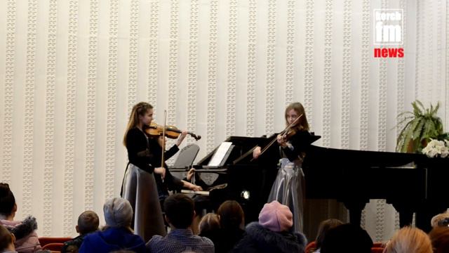 Концерт скрипичного отделения керченской ДМШ