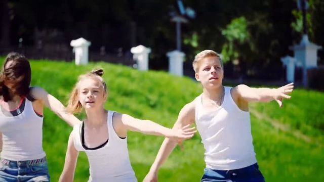 Видеоклип танцевального коллектива "7 плюс" (Рязань) в Кремле смотреть онлайн