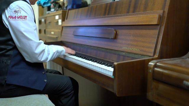 Hupfeld Upright Modern Piano - Playing the Piano смотреть онлайн