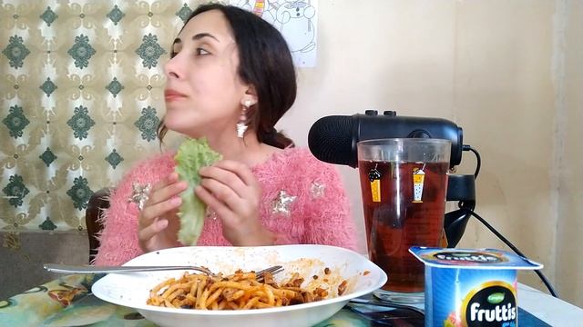 МУКБАНГ ? СПАГЕТТИ БОЛОНЬЕЗЕ ? МАЛИНОВЫЙ ЙОГУРТ? смотреть онлайн