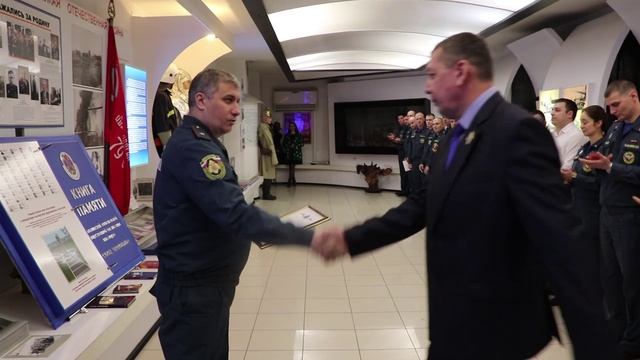 В День Конституции в Главном управлении наградили лучших смотреть онлайн