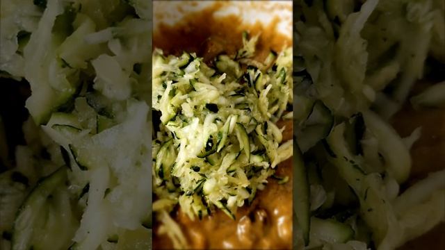 КЕКС С ЦУКИНИ-ТАКОЙ ВКУСНЯТИНЫ ВЫ НЕ ЕЛИ/ОРЕХОВЫЙ КЕКС С ФИНИКАМИ И ЦУКИНИ #кекс #надатскойкухне