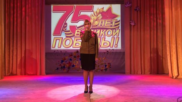 Т.  Лобанова Ах, эти тучи (Автор муз.  А.  Журбин, слова В.  Аксёнов и П.  Синявский)