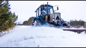 Еду на снегоходе за трактором! Все задуло. МТЗ-82.1 чистим дороги.