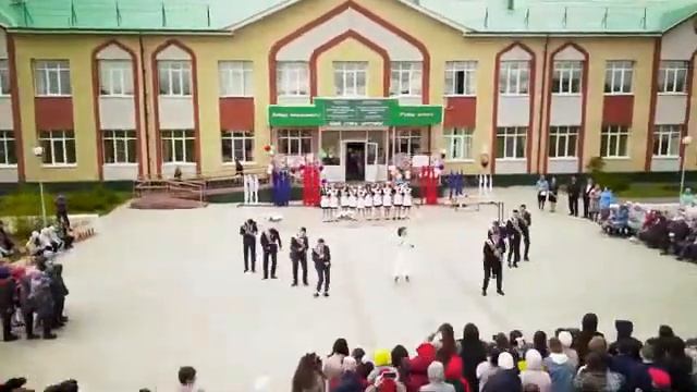 Мәктәп бакчасының шомыртлары Татар Согыты мәктәбендә Соңгы кыңгырау 25 05 22 ел смотреть онлайн