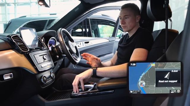 USING & UPDATING your Sat Nav in YOUR Mercedes смотреть онлайн