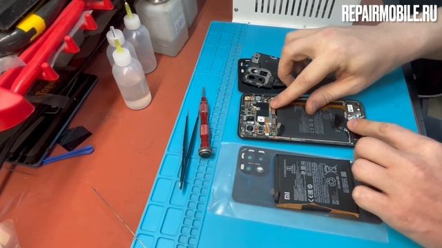 Замена акб и задней крышки на Xiaomi mi 11 lite смотреть онлайн