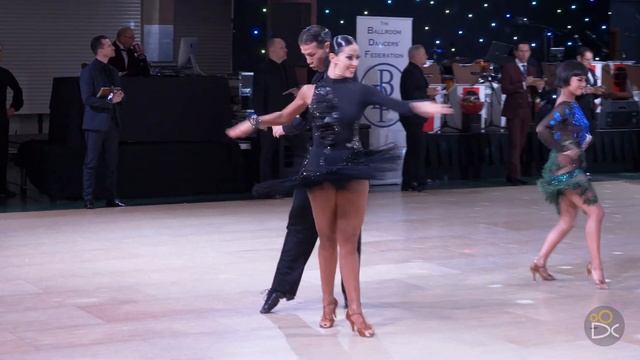 Marika Doshoris & Gunnar Gunnarsson (GBR) - Star Ball 2020 - Professional Latin | QF Cha-cha-cha смотреть онлайн