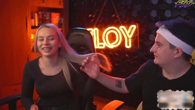 ЗЛОЙ ДР0ЧИТ НА МИХАЛИНУ / МИХАЛИНА СПАЛИЛА ИСТОРИЮ БРАУЗЕРА ЗЛОГО смотреть онлайн