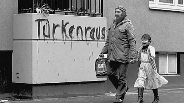 TÜRKEN RAUS