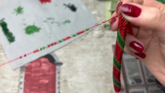 МК: Как связать жгут из бисера крючком. Браслеты из Бисера смотреть онлайн