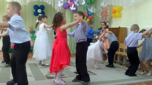 Лирический танец ("Эти мягкие лапы...") смотреть онлайн
