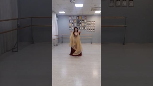 Юлия Галкина - Восточный танец смотреть онлайн