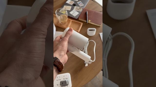 Складная конструкция и компактный дизайн .Фен Xiaomi Mijia Negative Ion Hair Dryer H101 White смотреть онлайн