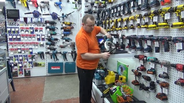 Пила дисковая гипоидная Makita 5477NB смотреть онлайн