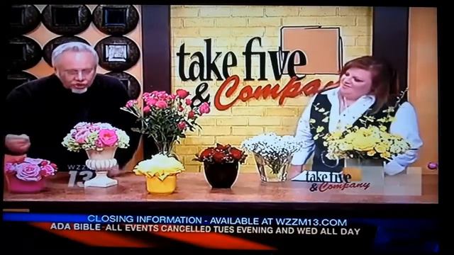 Listen UP! J + Catherine Discuss ROSE options for VALENTINE' смотреть онлайн