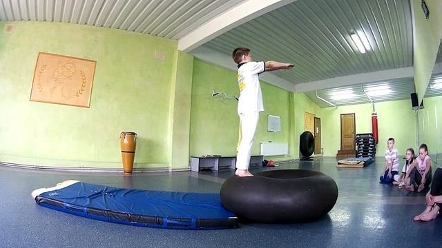 Капоэйра для детей - Тренировка акробатики - Сумы смотреть онлайн