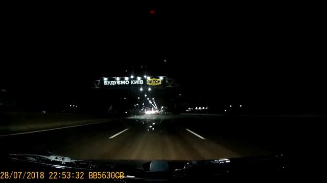 SJCAM SJ4000 Wi-Fi экшн-камера. Пример съемки ночью смотреть онлайн