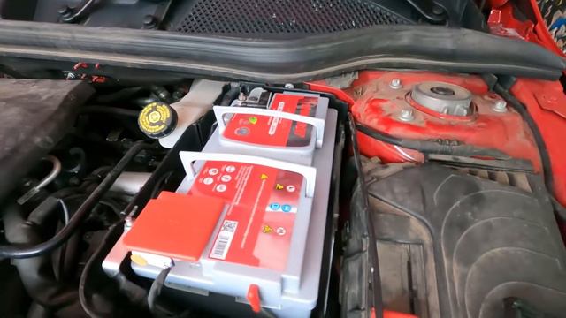 Замена аккумулятора Mercedes Benz GLA 250 смотреть онлайн