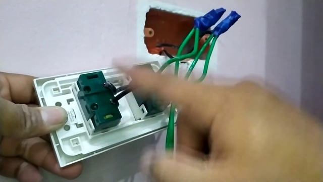 DIY OUTLET EXTENSION смотреть онлайн