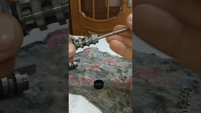 Разбор клапана vvti . Как устроен магнитный клапан фазавращателя. смотреть онлайн